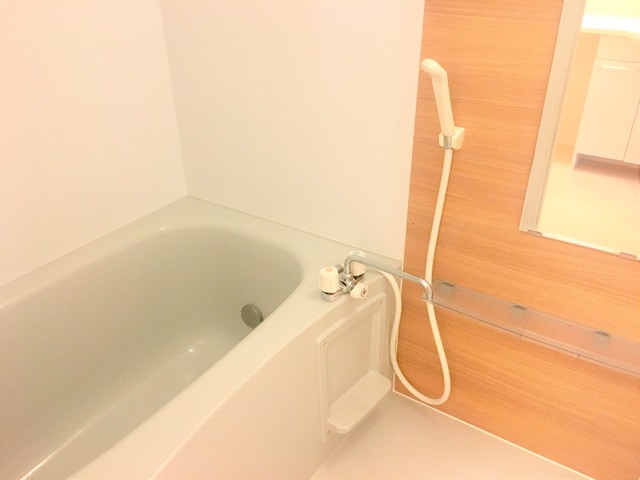 バス・シャワールーム　追焚機能付きバスルーム