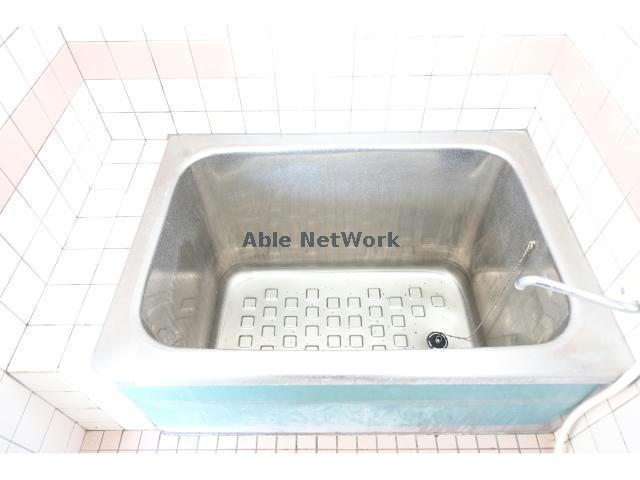 バス・シャワールーム　浴槽