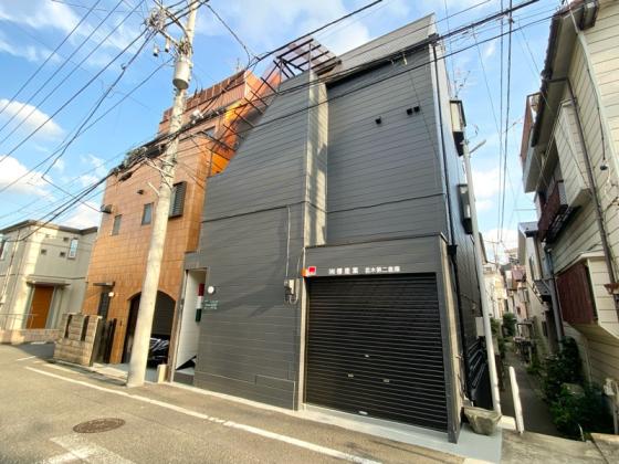 建物外観　２０２３年外壁工事済できれいな外観♪