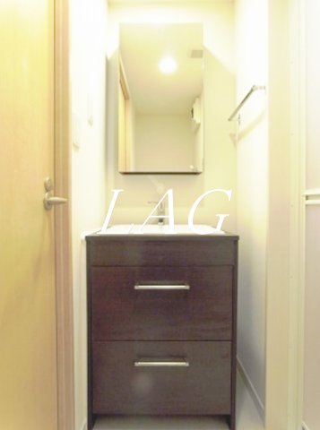 洗面設備　独立洗面台です。