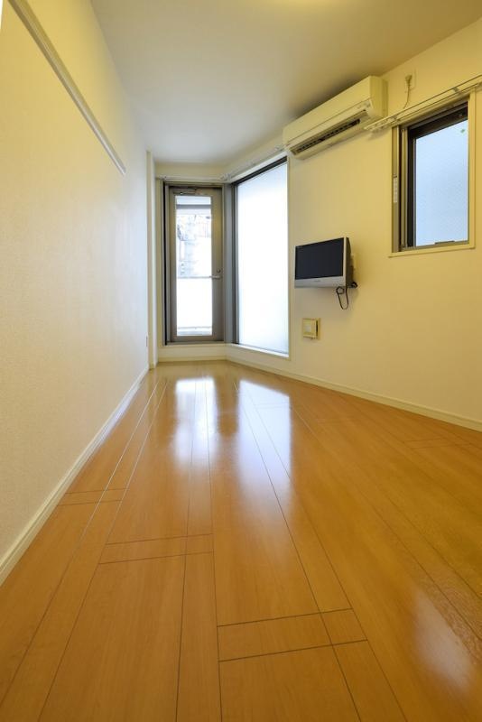 居室・リビング　☆明るい洋室☆