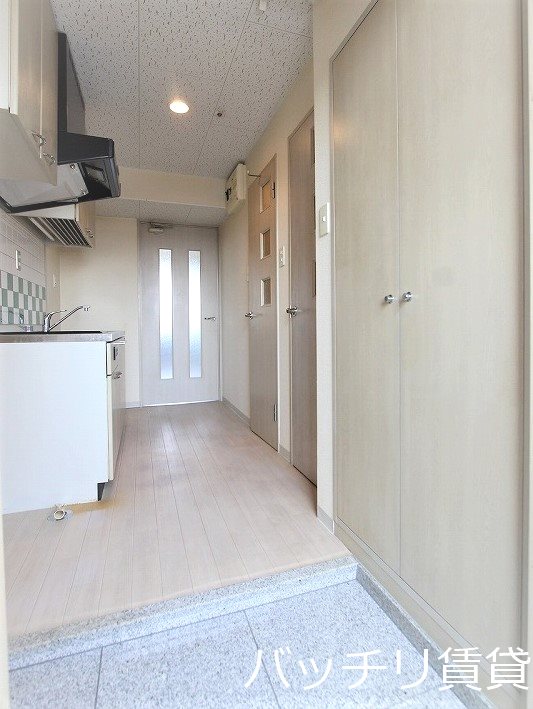 玄関　同型タイプの為現状優先