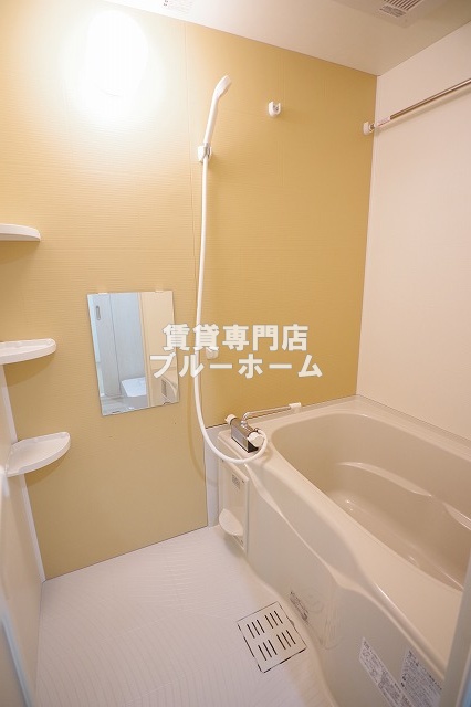 バス・シャワールーム　浴室乾燥機付きお風呂です！