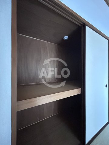 収納　ミフネセントラルベア東三国　押入れ