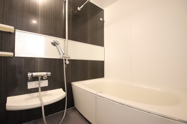 バス・シャワールーム　※別室の参考写真の為、現況優先です。