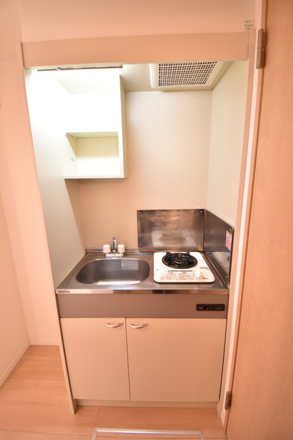 キッチン　★キッチンにミニ収納棚あり★