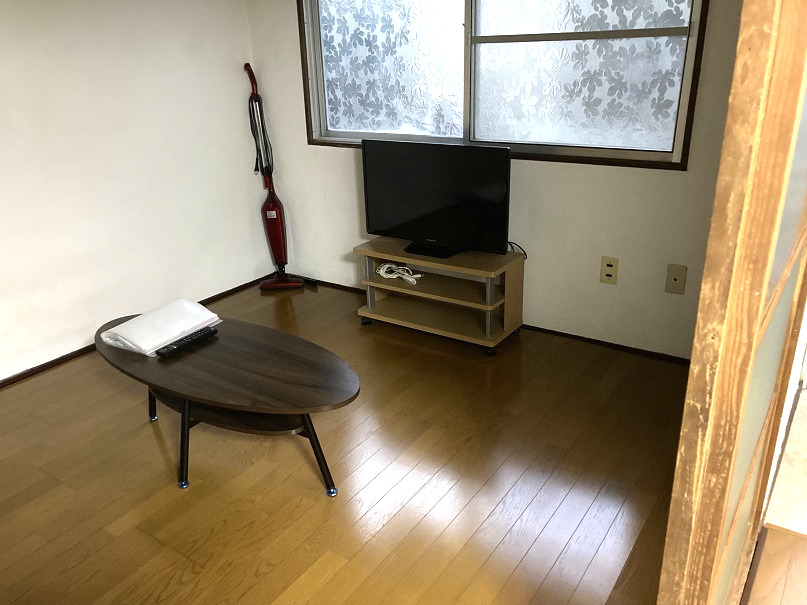 居室・リビング　家具家電ステージング写真