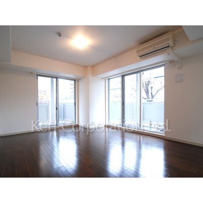 居室・リビング　同タイプ2階のお部屋を撮影。仕様が異なることがあります。