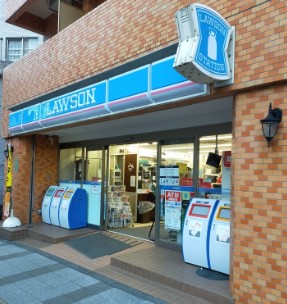 コンビニ　ローソン 港三田三丁目店（コンビニ）まで96m