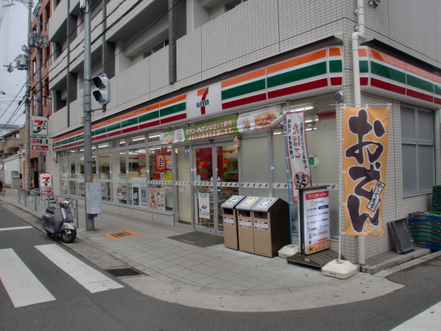コンビニ　セブンイレブン大阪小松2丁目店（コンビニ）まで130m