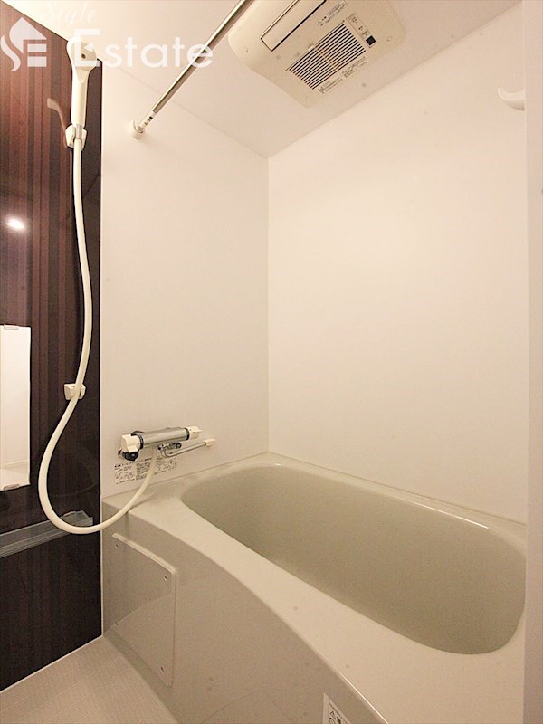 バス・シャワールーム　バスルーム