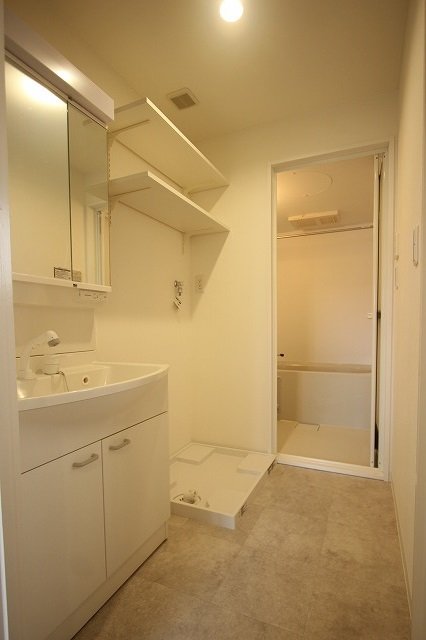 洗面設備　同物件別号室の写真