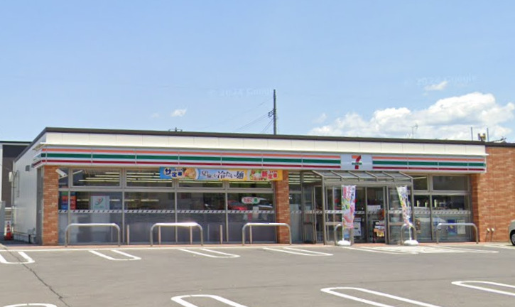 コンビニ　セブンイレブン 弘前松原店（コンビニ）まで1042m