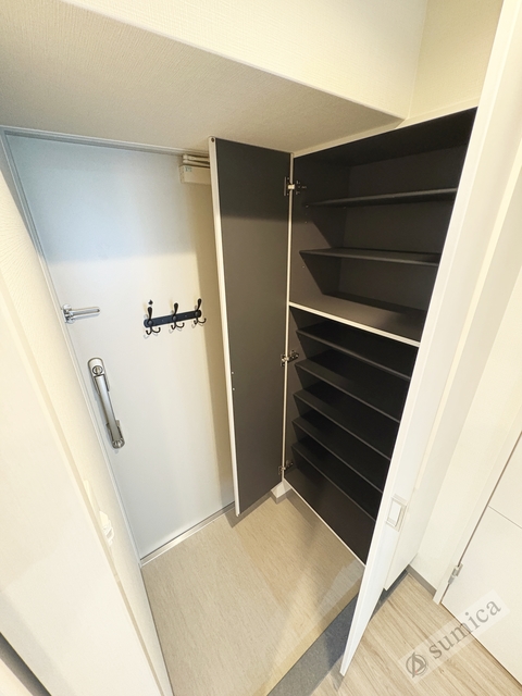 玄関　沢山の靴を収納可能です♪♪