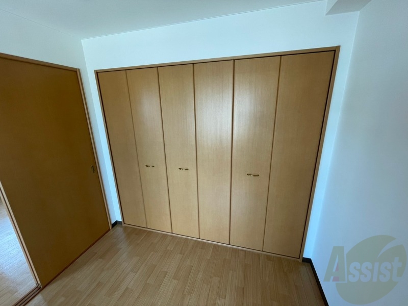 収納　寝室のクローゼットにもたくさん収納出来ますね！