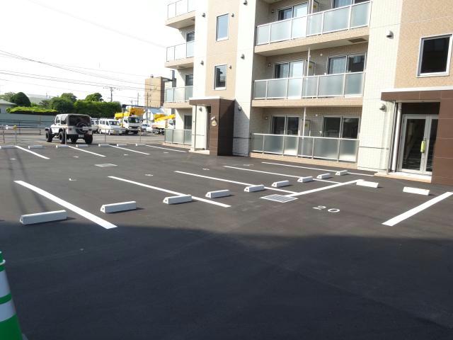 駐車場　駐車場