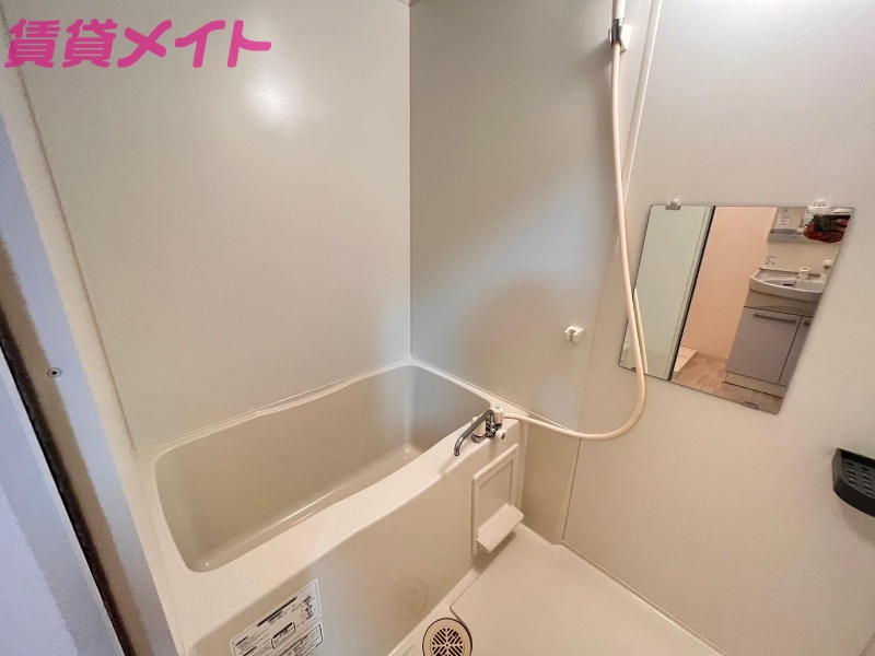 バス・シャワールーム　別部屋参考写真です。