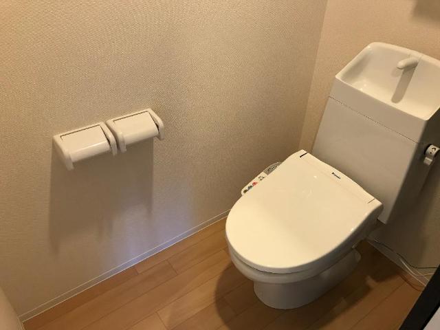 トイレ　シャワーWC