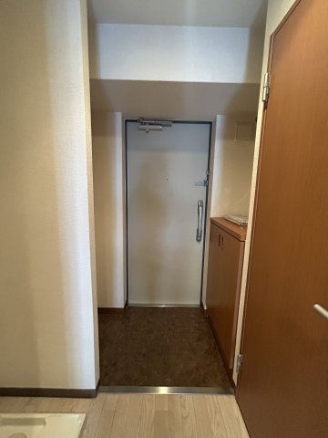 玄関　ロジェ今福鶴見　玄関