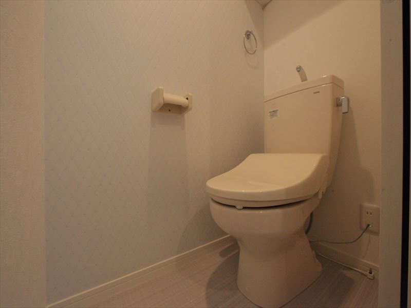 トイレ　トイレ　温水洗浄便座