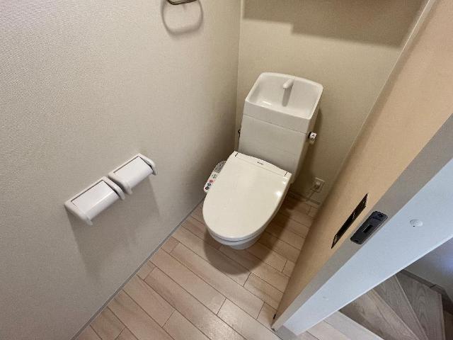 トイレ　シャワー付トイレ