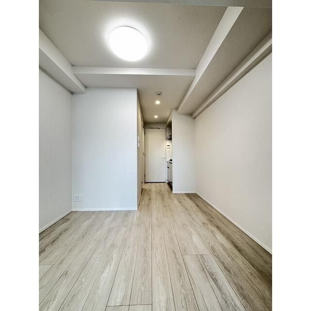 居室・リビング　こちらの居間で趣味の時間をお楽しみください