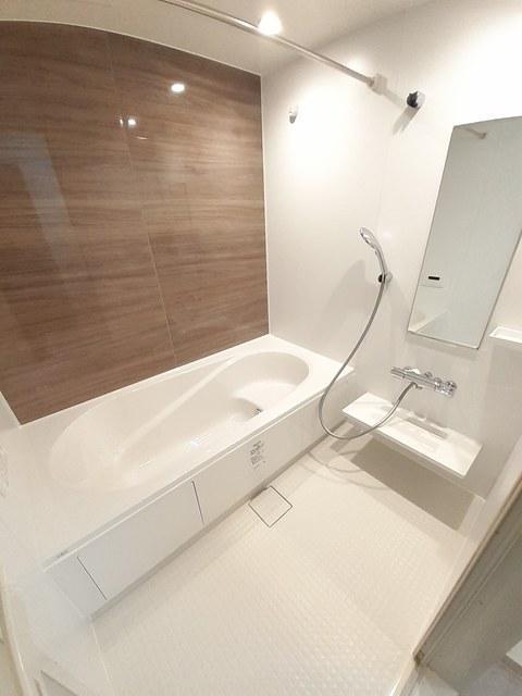 バス・シャワールーム　バスルーム