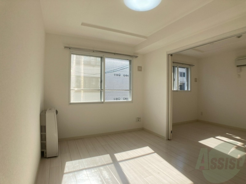 居室・リビング　広くてキレイなお部屋が広がっていて、充実した生活が送れそう。