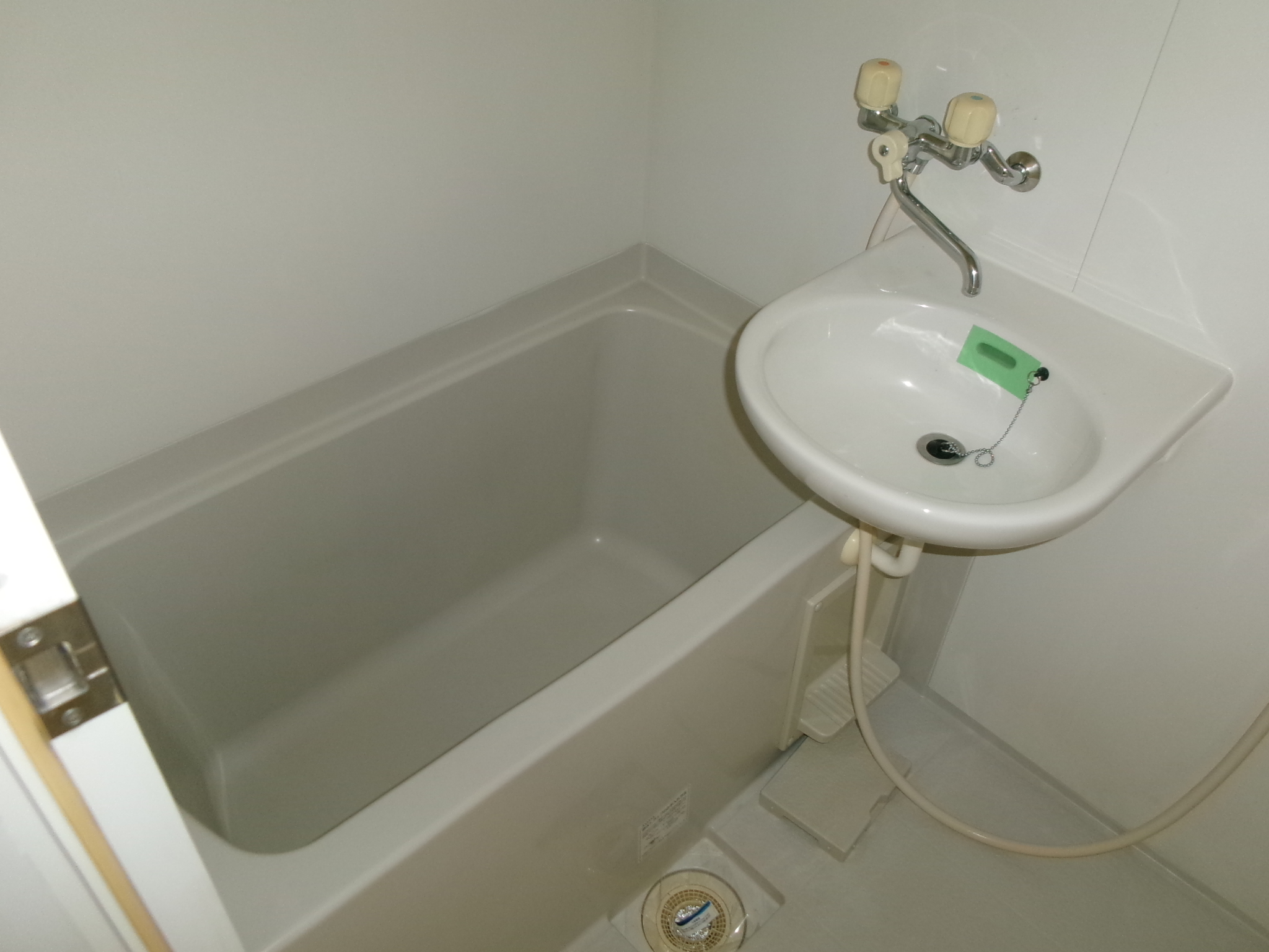 バス・シャワールーム　※別のお部屋の写真です、現況を優先させていただきます。
