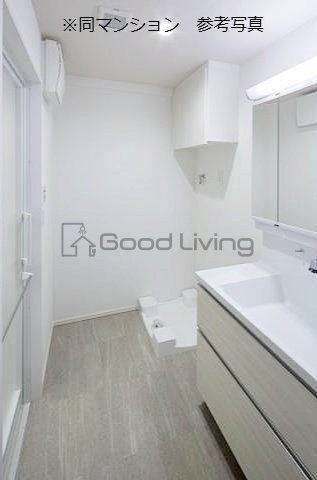 洗面設備　三面鏡で身だしなみと収納ばっちり(^^♪