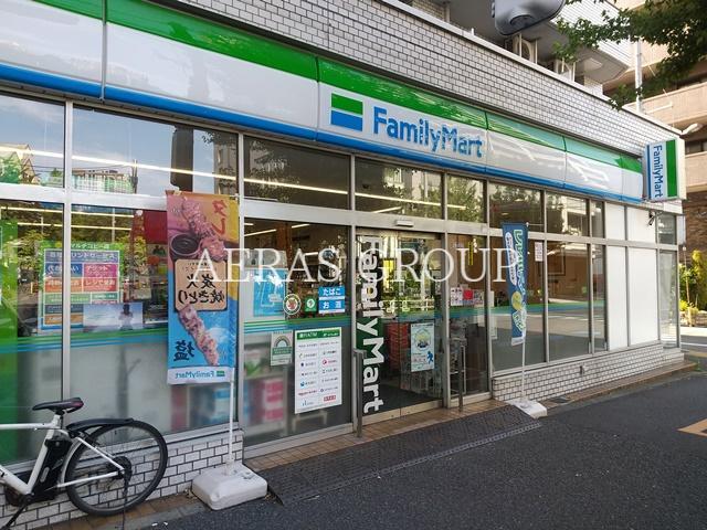 コンビニ　ファミリーマート 小滝橋通り店（コンビニ）まで283m