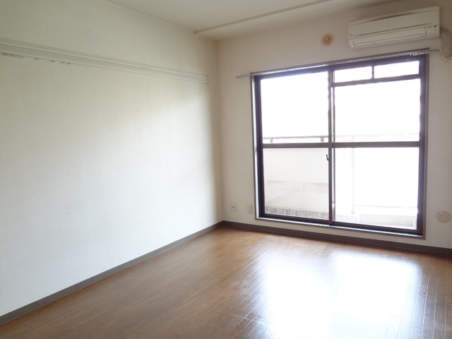 居室・リビング　居室1