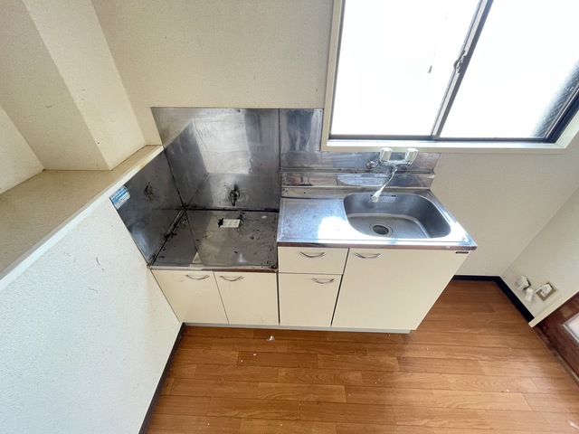 キッチン　別部屋参考写真です