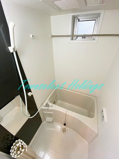 バス・シャワールーム　浴室乾燥機付き♪