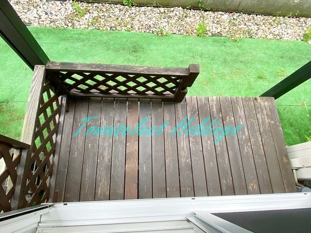 その他設備　お洒落なウッドデッキ