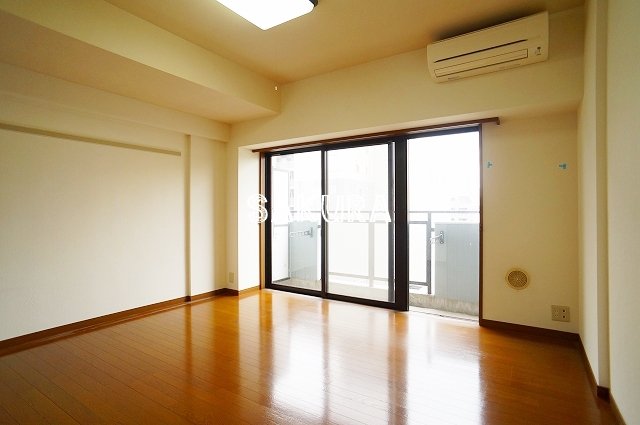 居室・リビング　開放感のあるゆったりとしたお部屋です♪