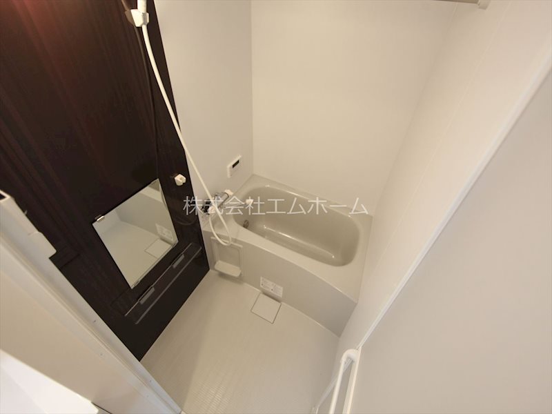 バス・シャワールーム　浴室暖房乾燥機付　追い焚き・オートバス機能付お風呂