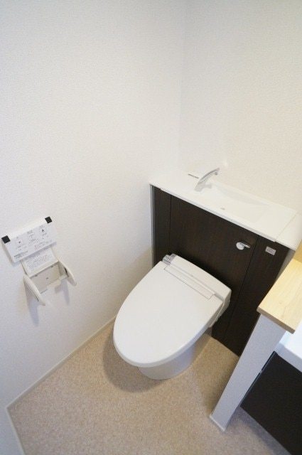 トイレ　洗浄便座