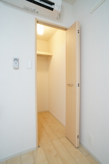 収納　ウォークインクローゼット