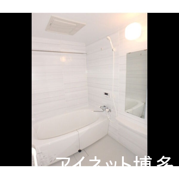 バス・シャワールーム　疲れはこちらで洗い流してください