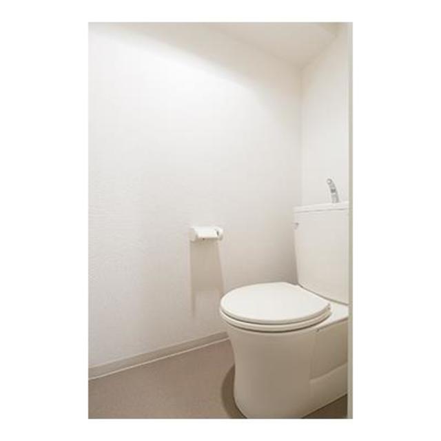 トイレ　※写真は同タイプ住戸です。