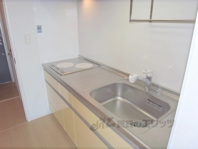 キッチン　広いキッチンスペースです。