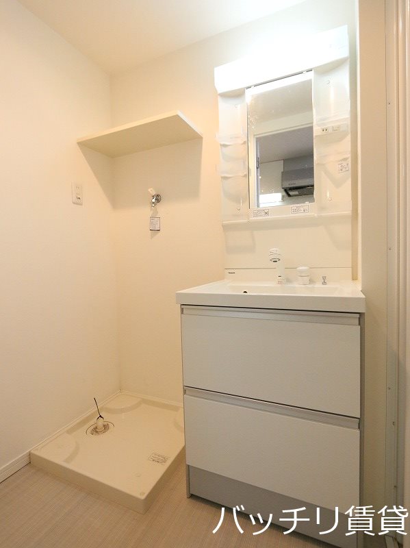 洗面設備　同型タイプの為、現状を優先致します。