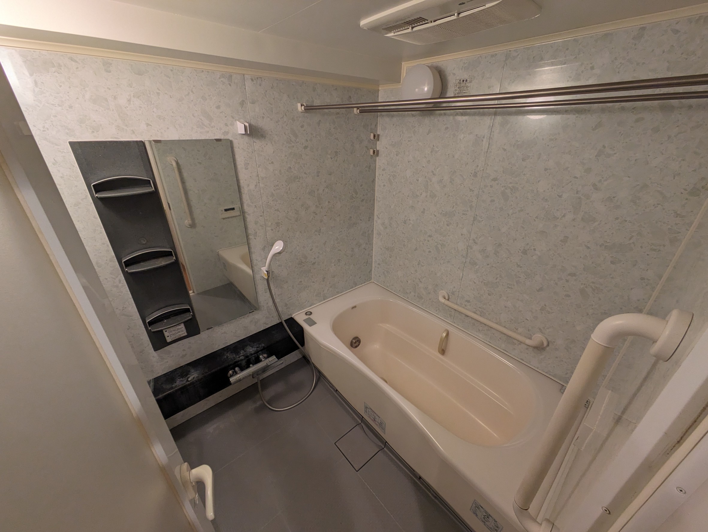 バス・シャワールーム