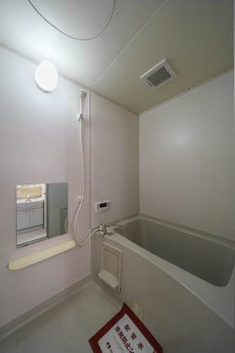 バス・シャワールーム　バスルーム