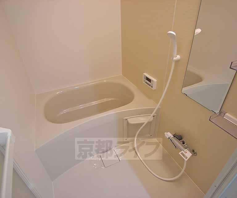 バス・シャワールーム　追い焚き機能付の浴室です。