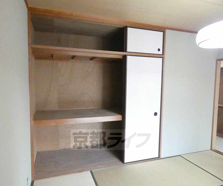 収納　和室の押入れ収納です