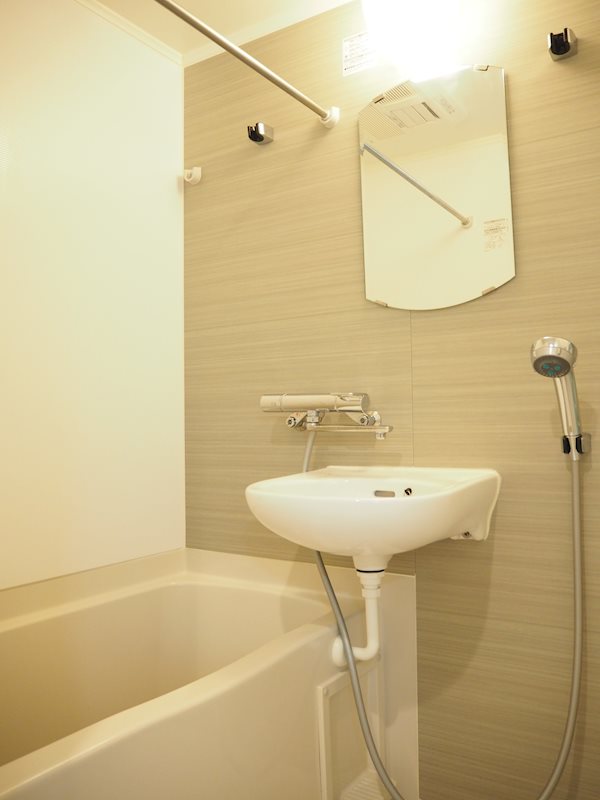 バス・シャワールーム　☆ゆったりくつろげるお風呂☆