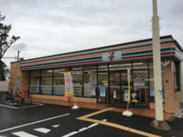 コンビニ　セブンイレブン岸和田南町店（コンビニ）まで517m