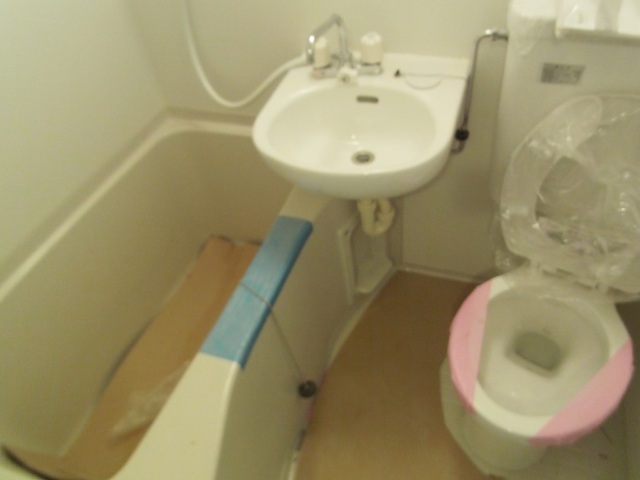 バス・シャワールーム　バス・トイレは一緒のお部屋です！